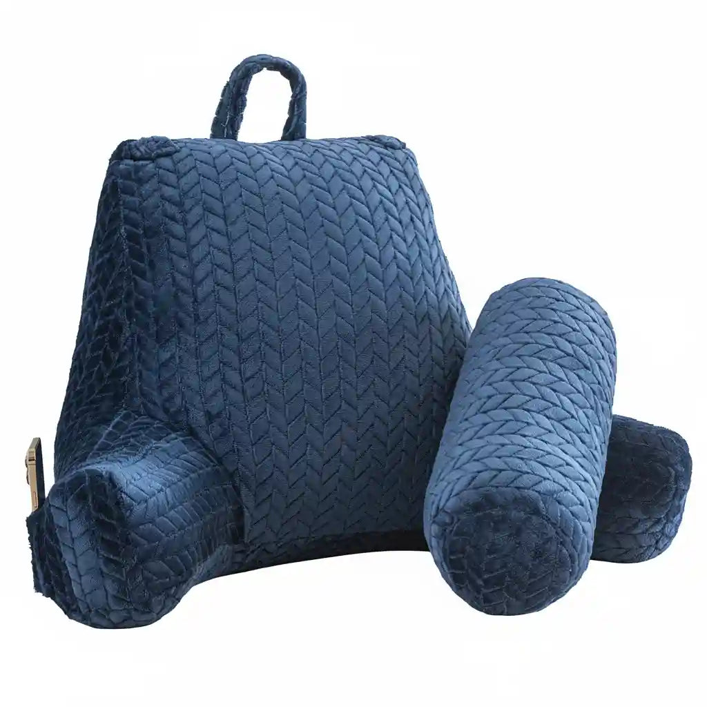 Vue détaillée du coussin de lecture ReadingThrone™ bleu, mettant en avant sa poignée de transport et sa finition premium.