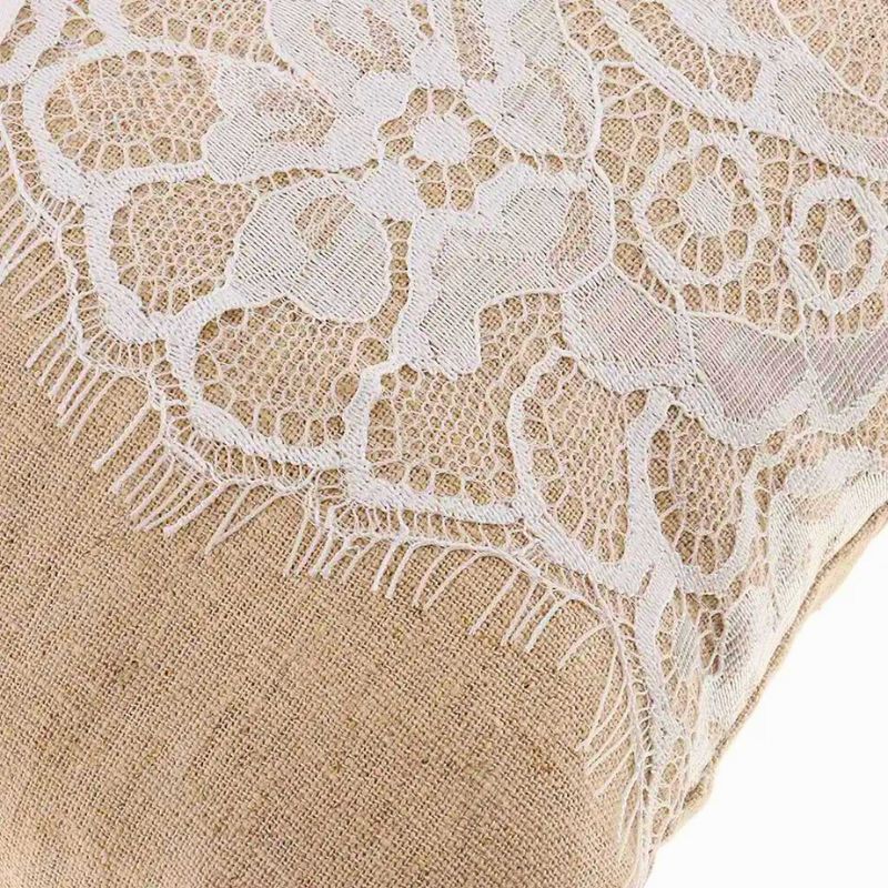 Coussin jute vintage mariage, dentelle et noeud floral