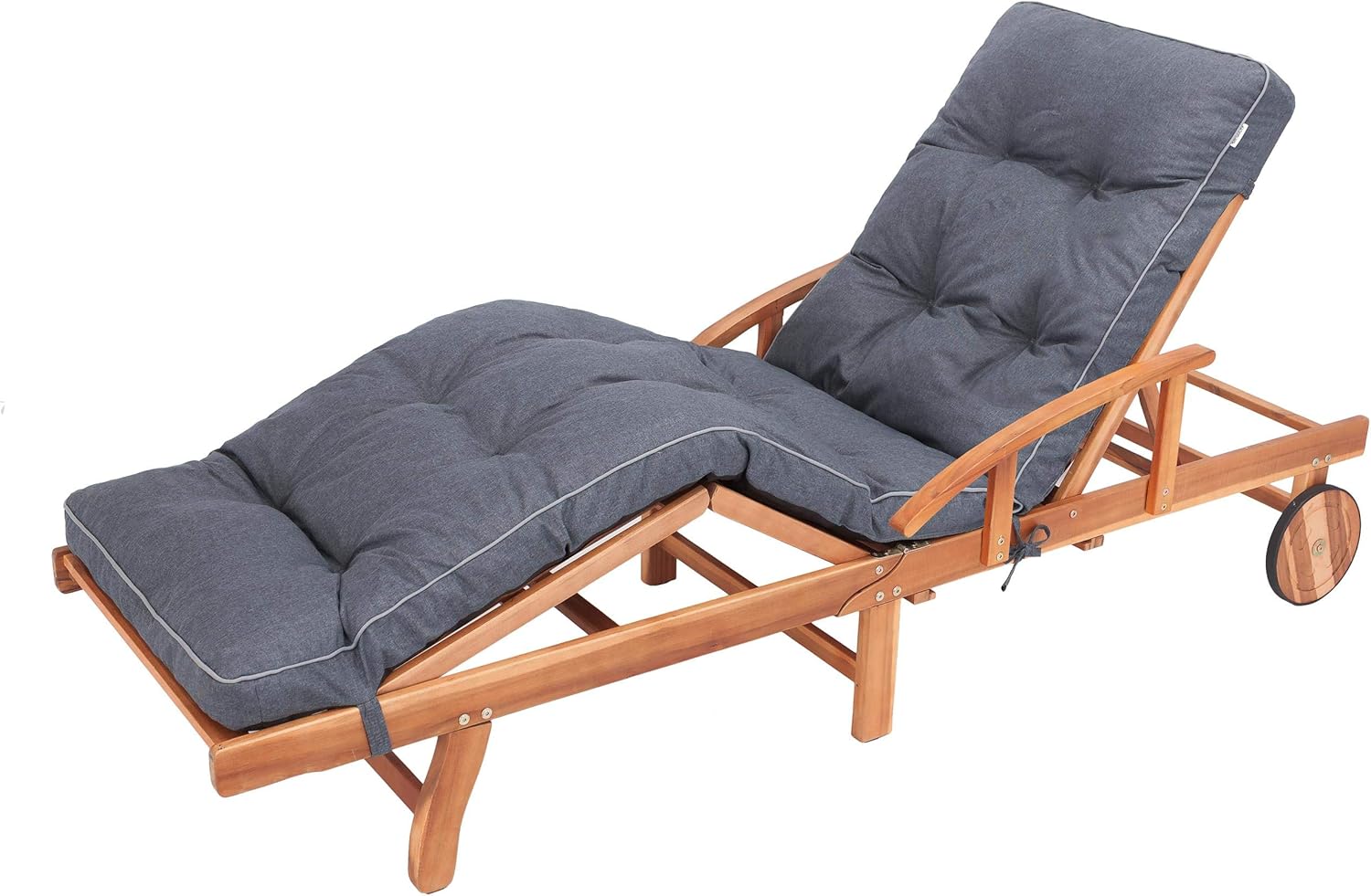 Outdoor cushion for deckchair: comfort &amp; durability for your garden