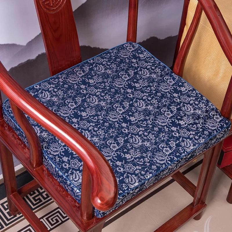Coussin motif chinois traditionnel en coton polyester pour décoration intérieure.